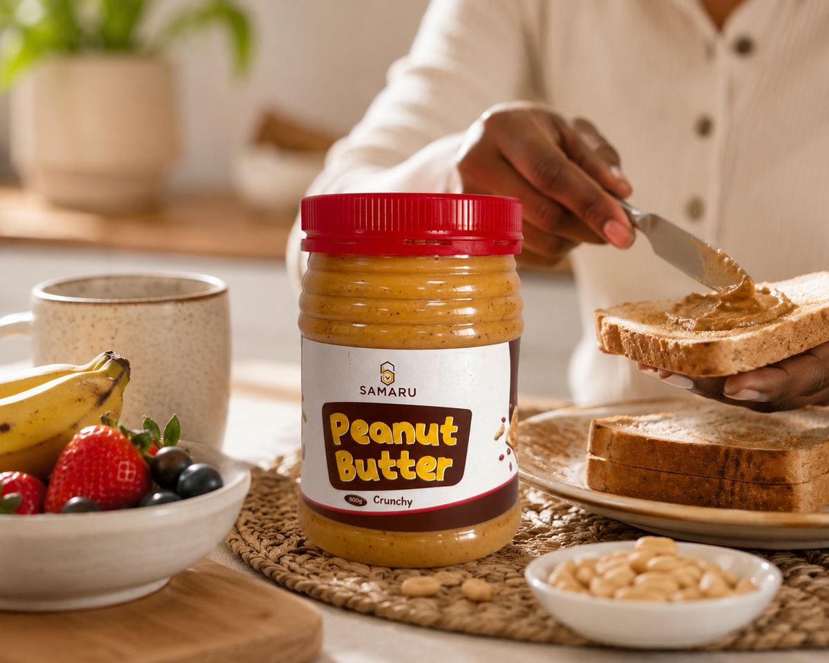 Samaru Creamy Peanut Butter 800g jar with bananas and roasted peanuts